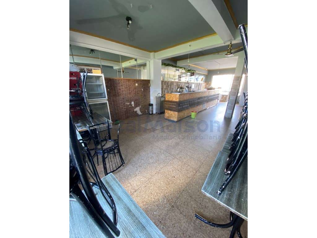 Vende-se Café/Snack-Bar EQUIPADO - Casais de Mem Martins - Grande imagem: 3/12
