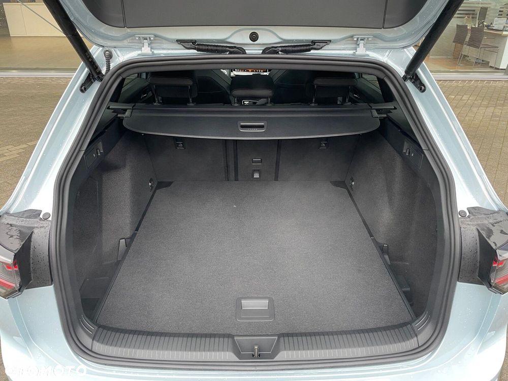 Volkswagen Golf Variant 2.0 TDI R-Line Plus DSG - 26