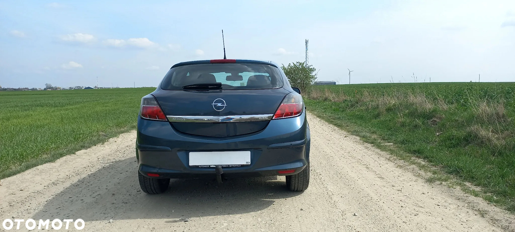 Opel Astra GTC 1.6 - 4