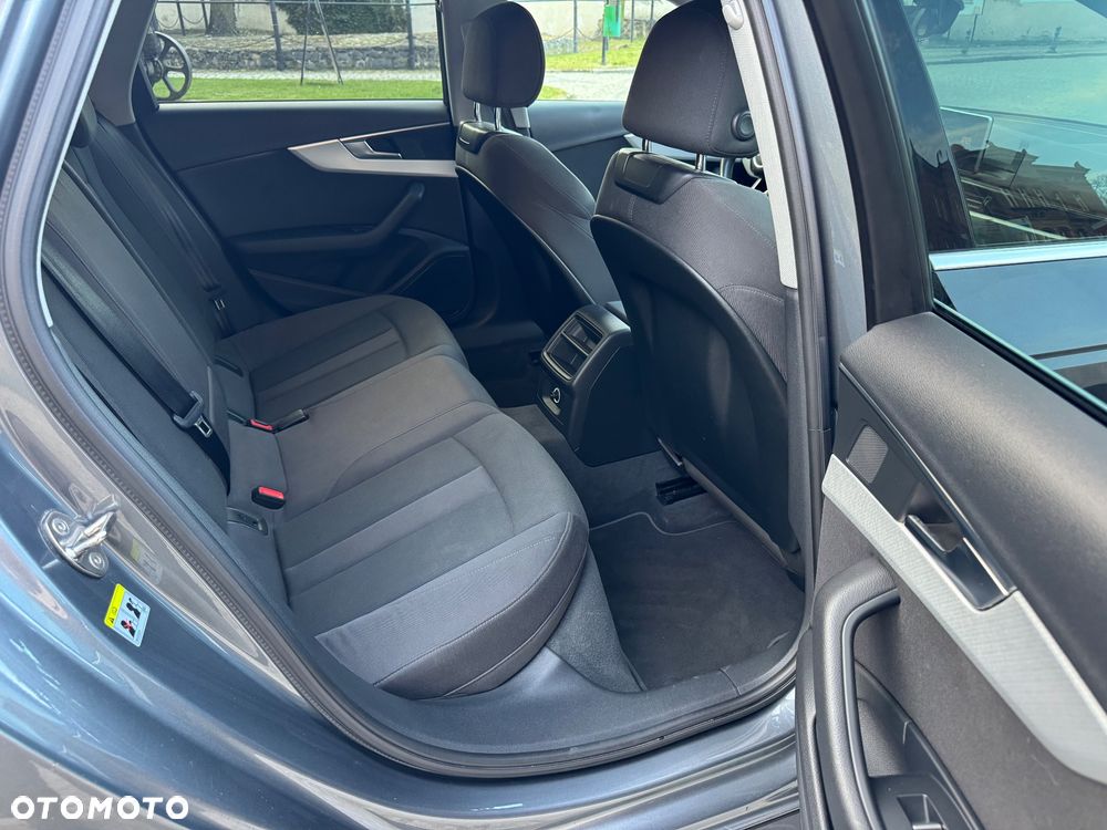 Audi A4 Avant 2.0 TDI S tronic - 22