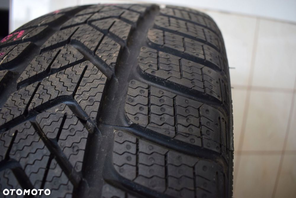 R19 235/35 Pirelli Sottozero 3 R01 Wysyłka gratis! - 3
