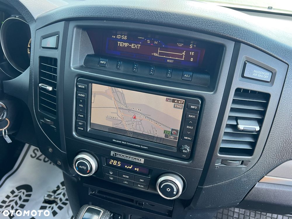 Mitsubishi Pajero 3.2 DI-D Automatik Instyle - 9