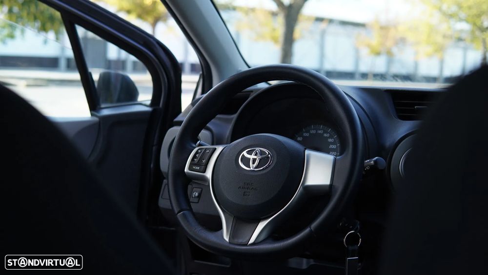 Toyota Yaris 1.0 VVT-i AC - 37