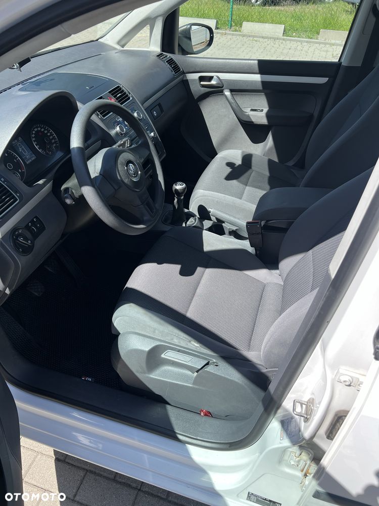 Volkswagen Touran - 5