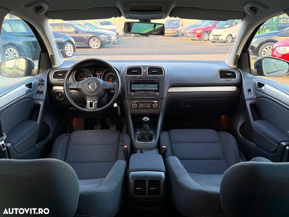 Volkswagen Golf 1.6 TDI DPF BlueMotion - 23