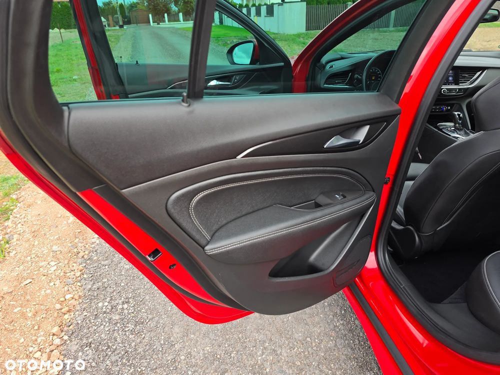 Opel Insignia 2.0 CDTI 4x4 GSi S&S - 27