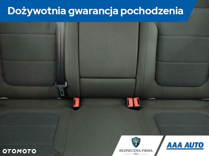 Volkswagen Passat - 12