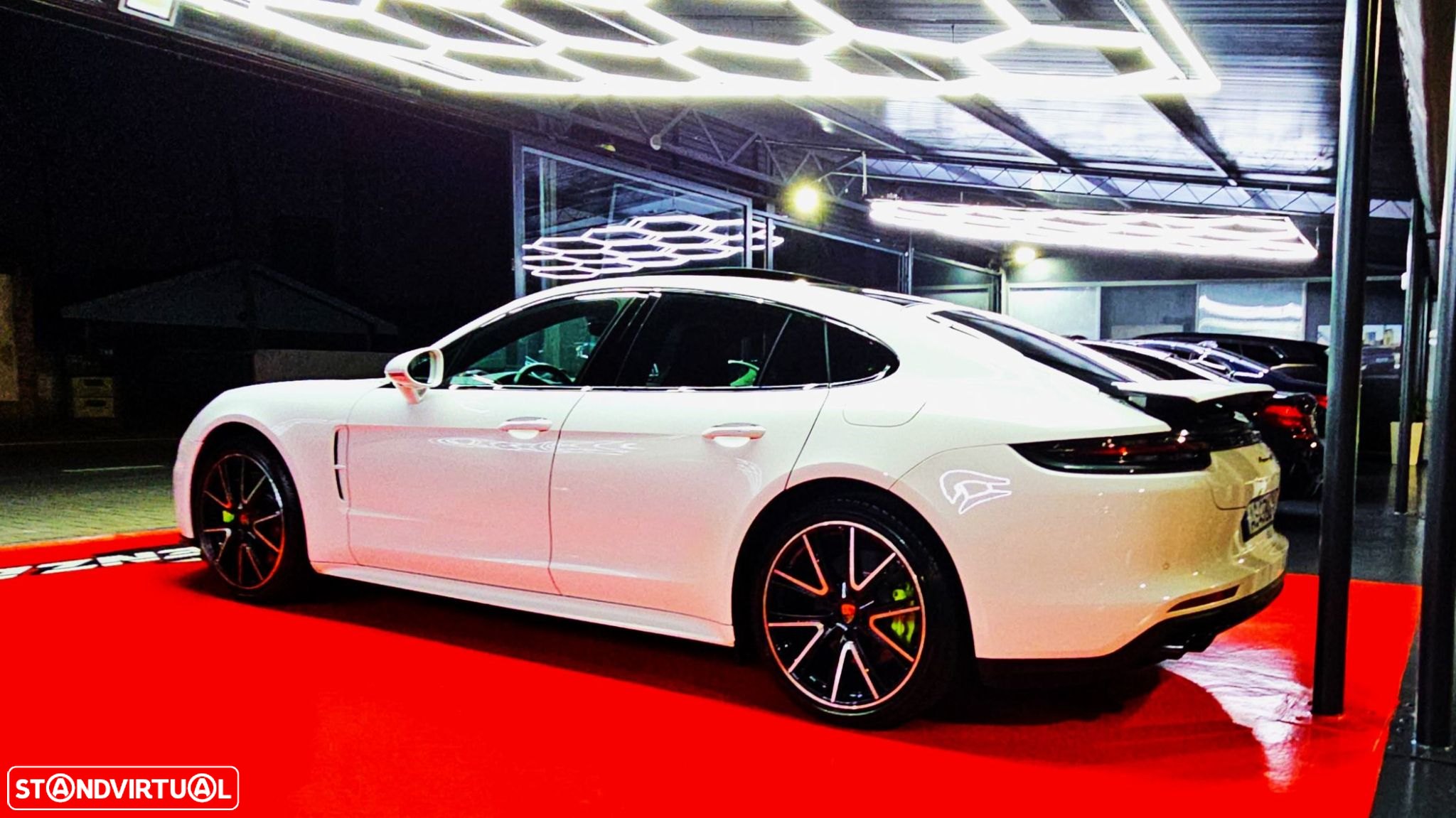 Porsche Panamera - 4