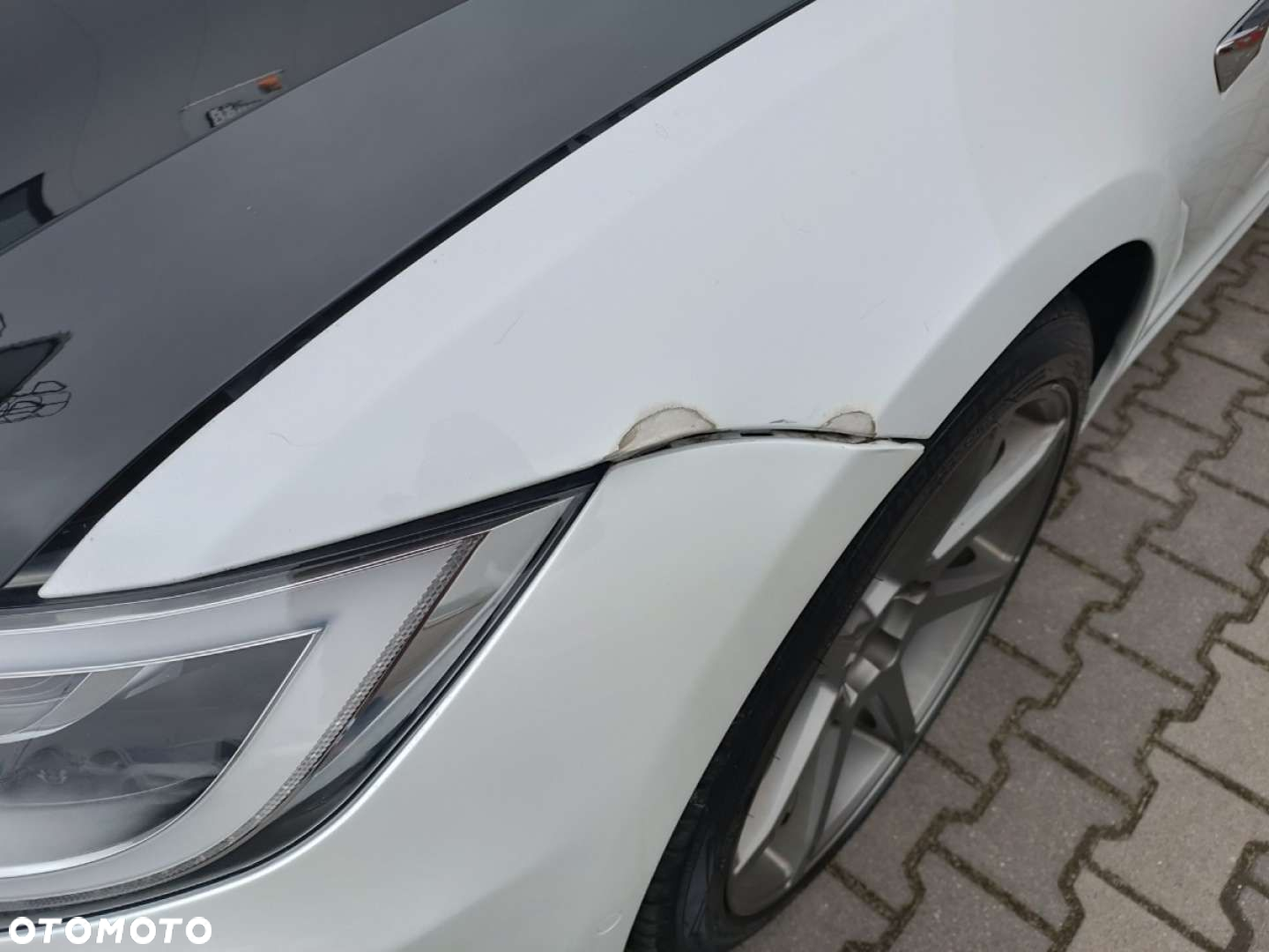 Tesla Model S - 6