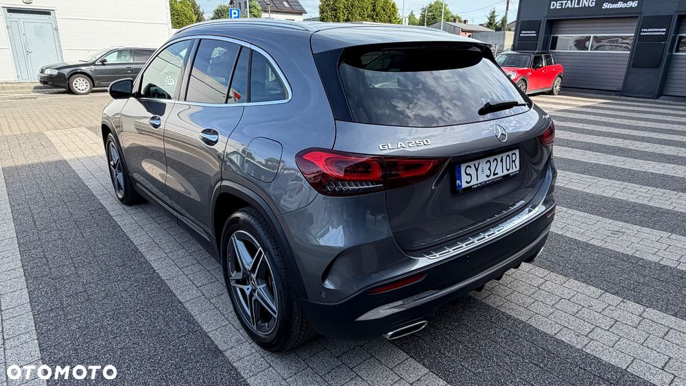 Mercedes-Benz GLA 250 4Matic 8G-DCT AMG Line - 7
