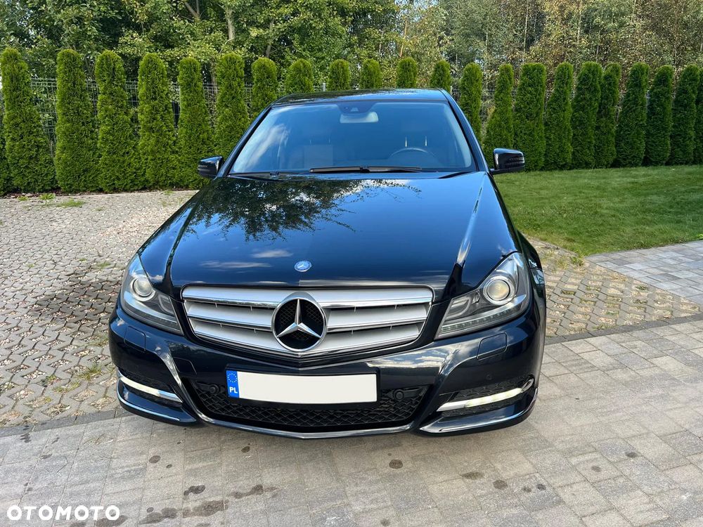 Mercedes-Benz Klasa C 250 CGI BlueEff Avantgarde - 5