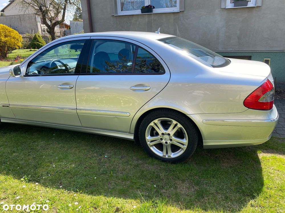 Mercedes-Benz Klasa E - 9