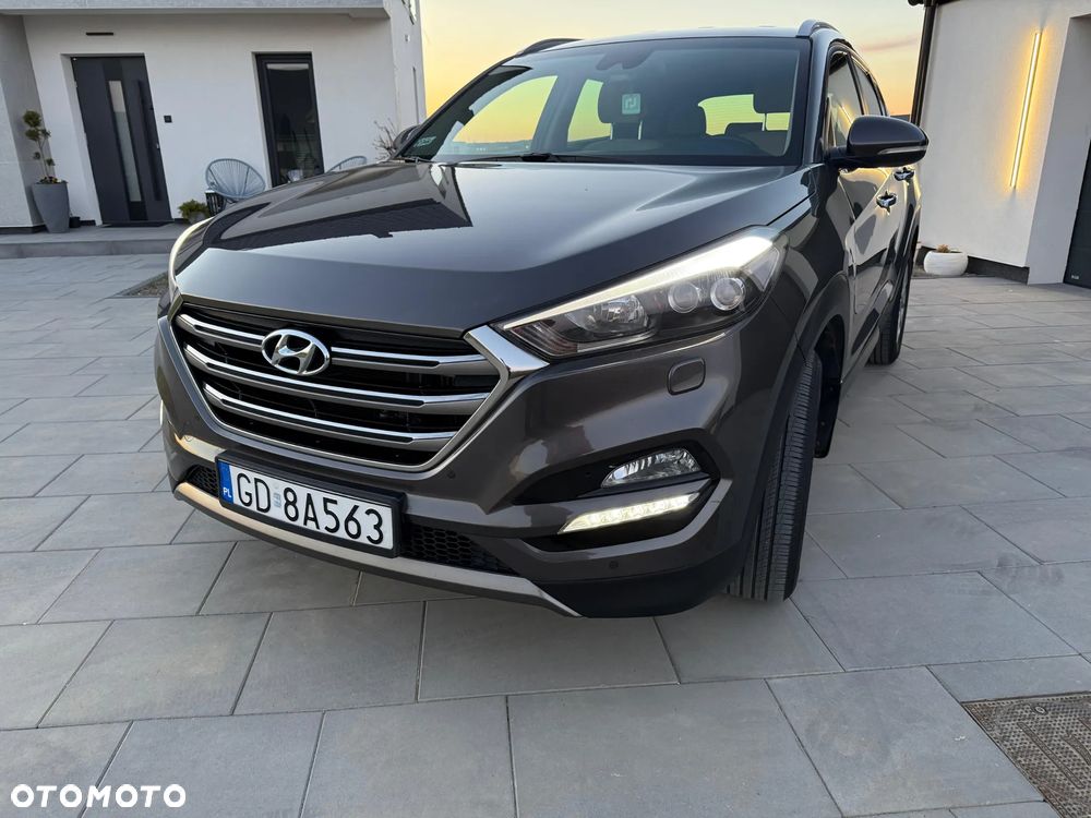 Hyundai Tucson 1.7 CRDI BlueDrive Style 2WD - 1