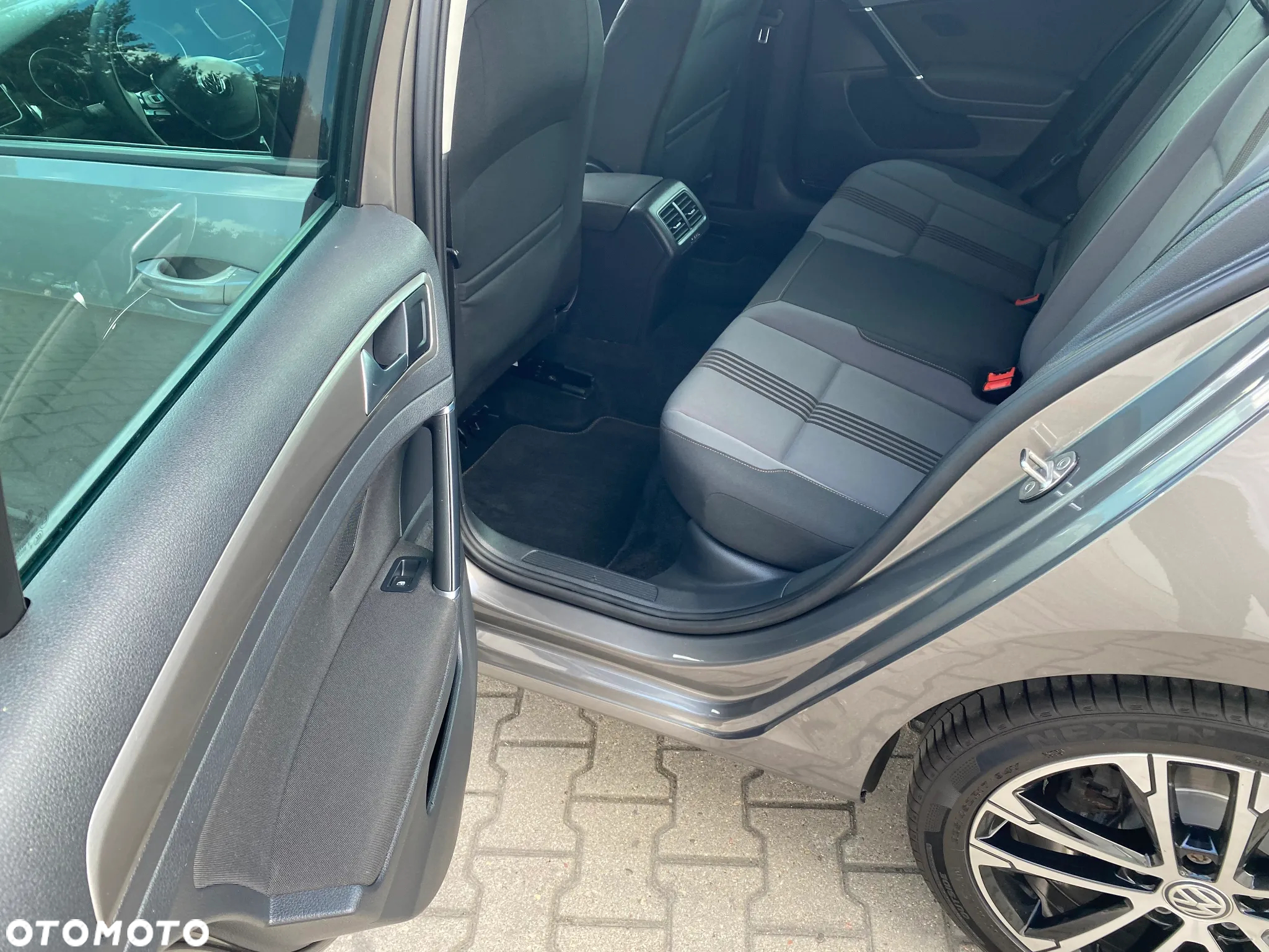 Volkswagen Golf - 38