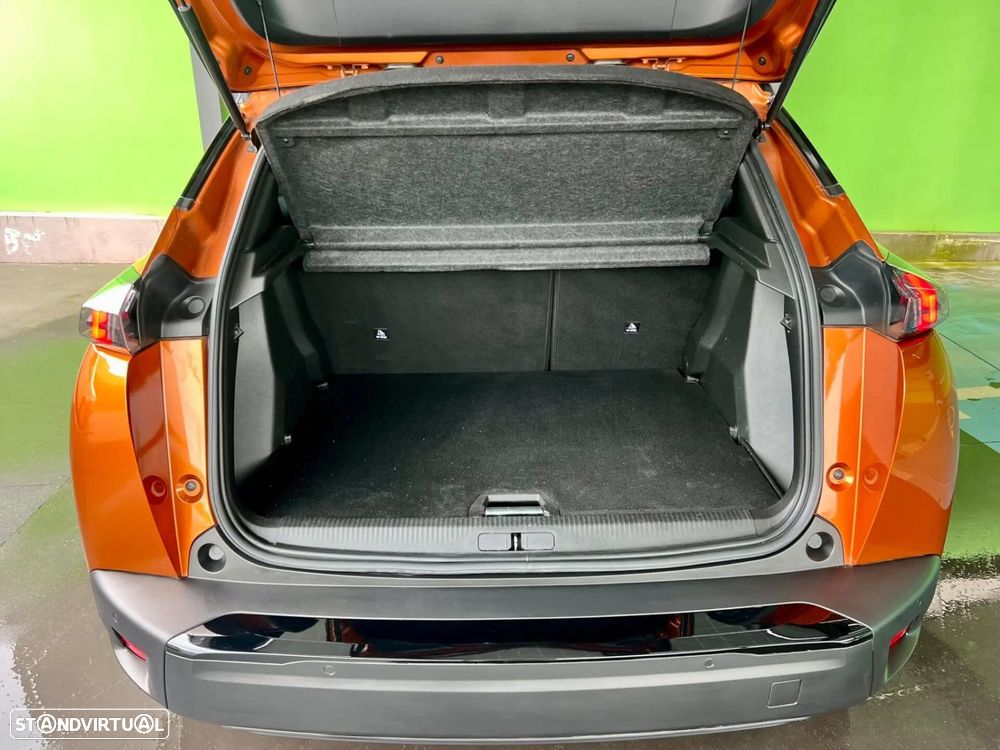 Peugeot e-2008 50 kWh Allure Pack — fotografia 10
