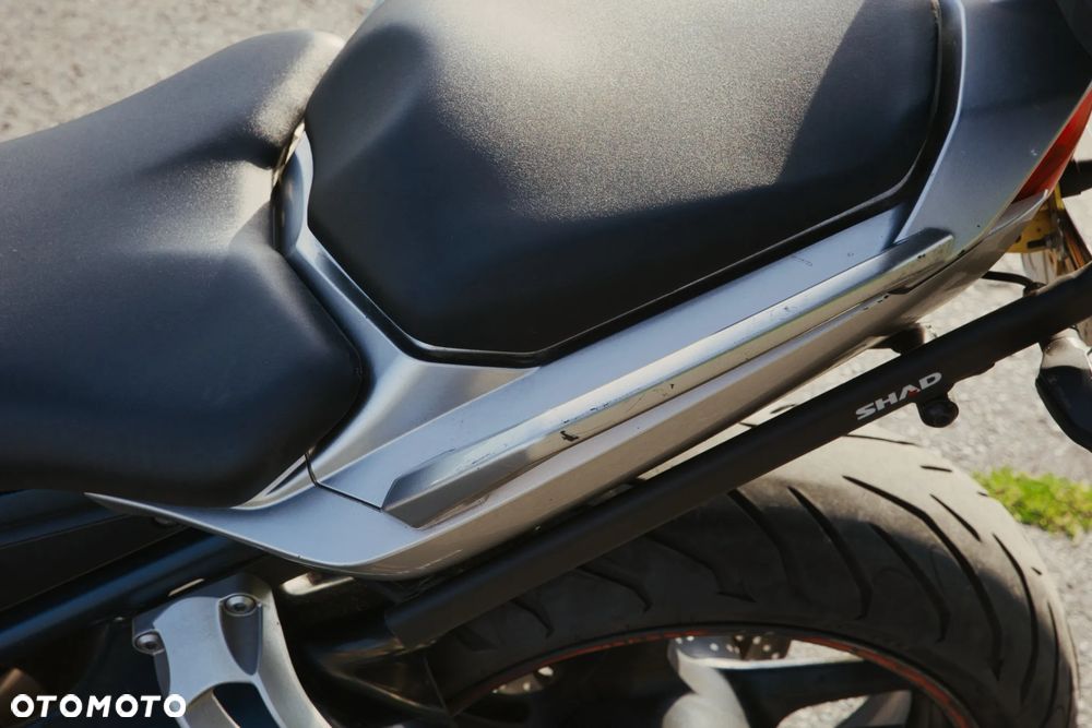 Yamaha FZ - 12