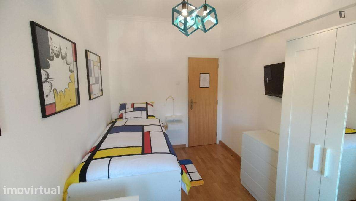 Quarto - localizado em Oeiras Lisbon - Grande imagem: 5/24