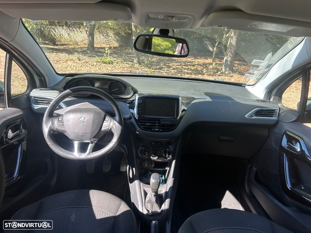 Peugeot 208 1.2 PureTech Allure - 7
