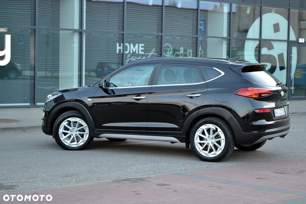 Hyundai Tucson 2.0 CRDI 4WD Automatik Premium - 24