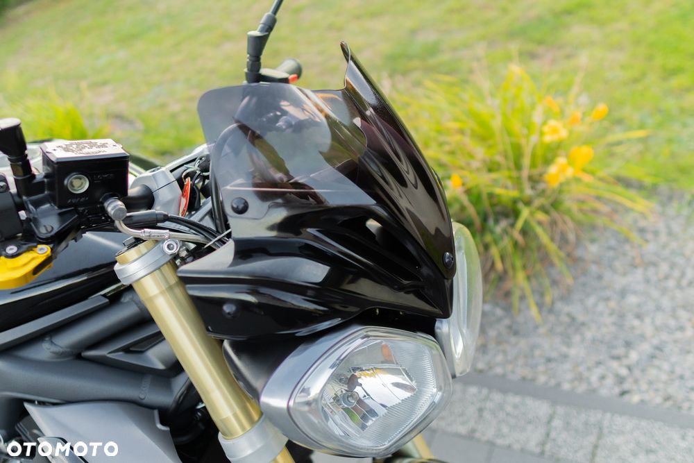 Triumph Street Triple - 15