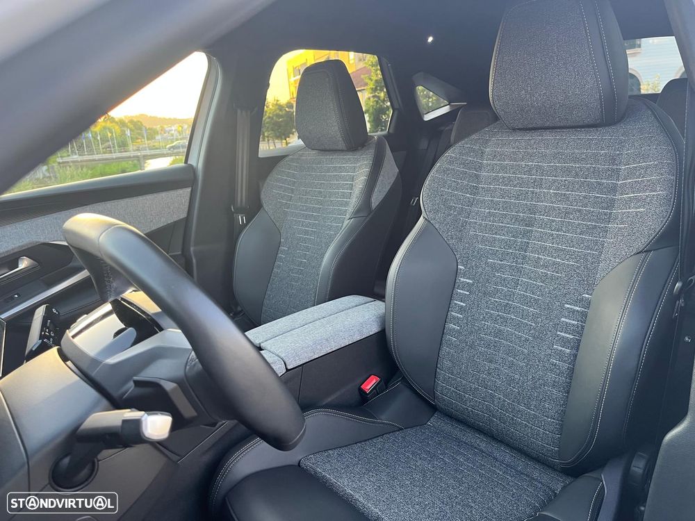 Peugeot 3008 Hybrid 145 e-DSC6 Allure - 42
