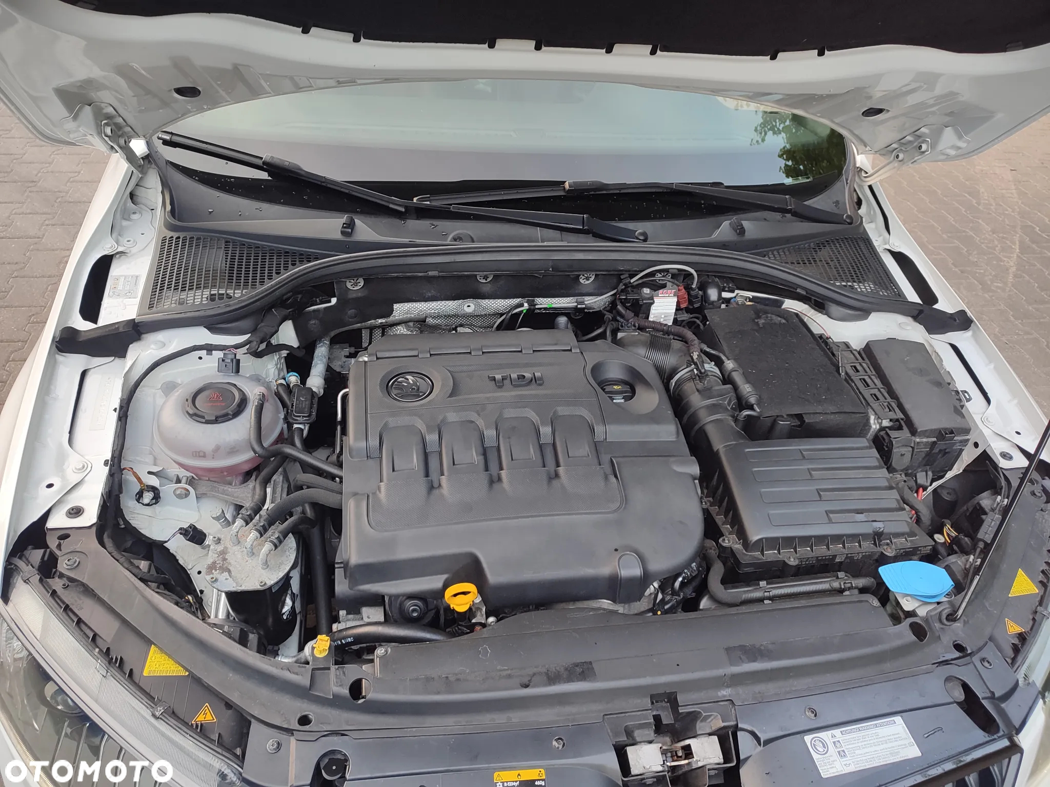 Skoda Octavia Combi 2.0 TDI RS - 27