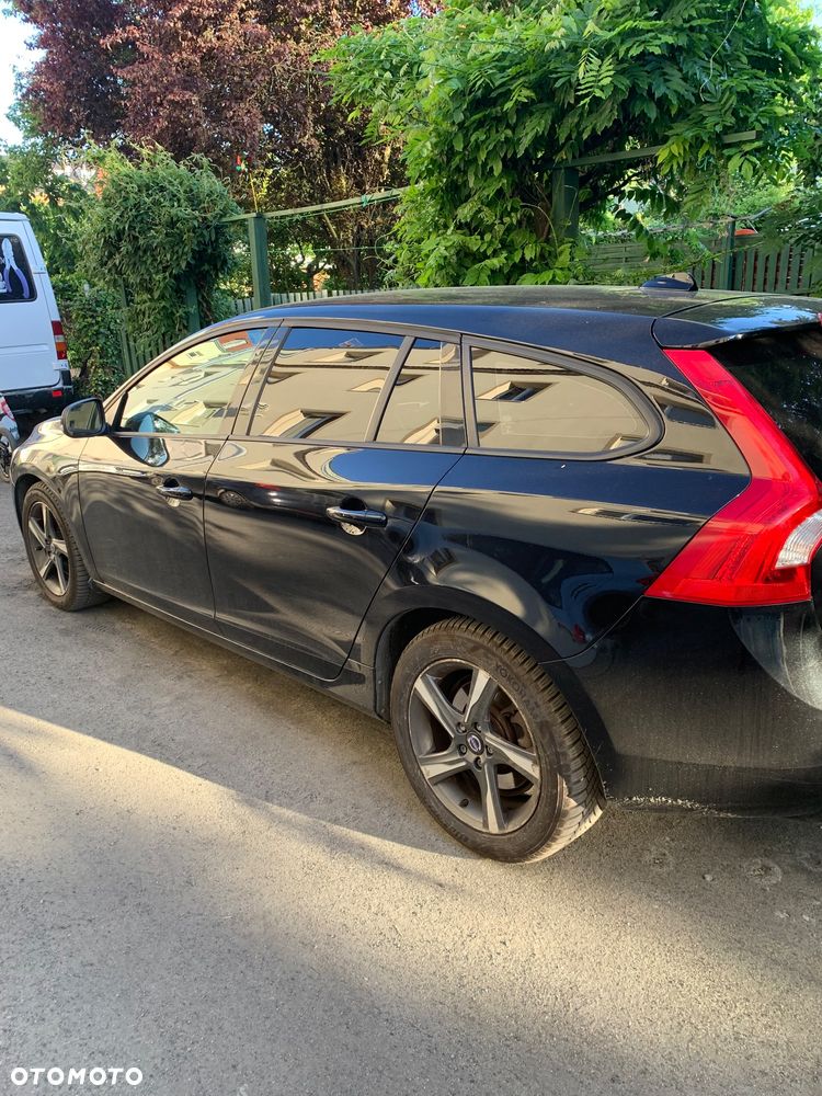 Volvo V60 D4 Drive-E R-Design Momentum - 13
