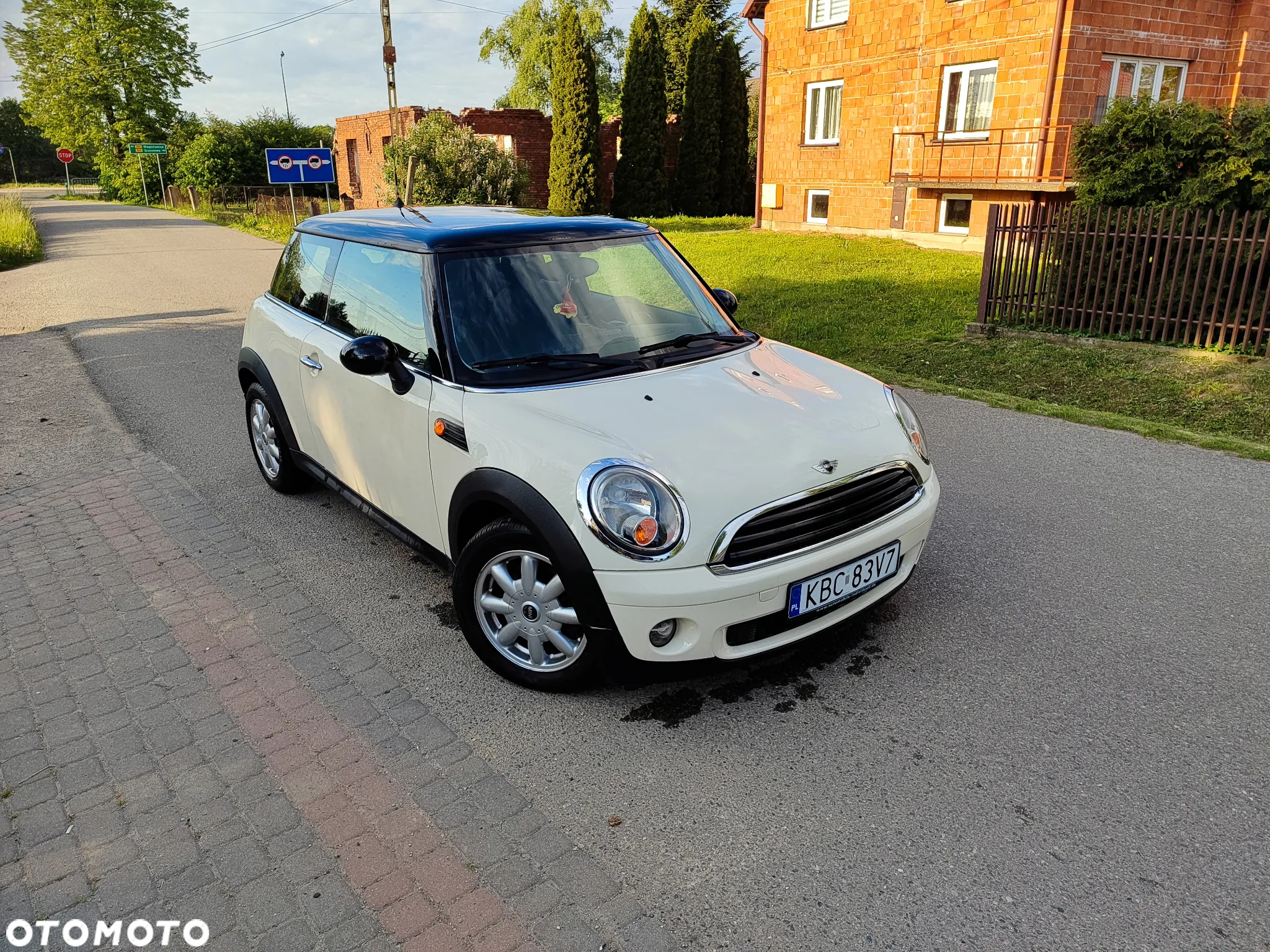 MINI ONE Standard - 3