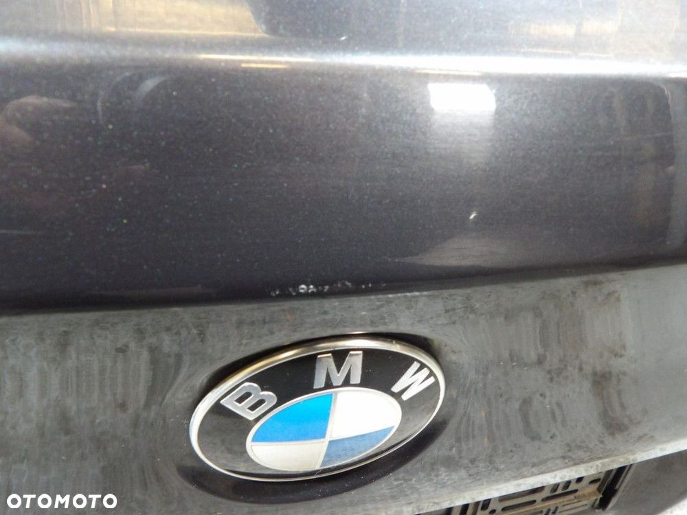 BMW 5 F11 TYLNA KLAPA  B90 - 4
