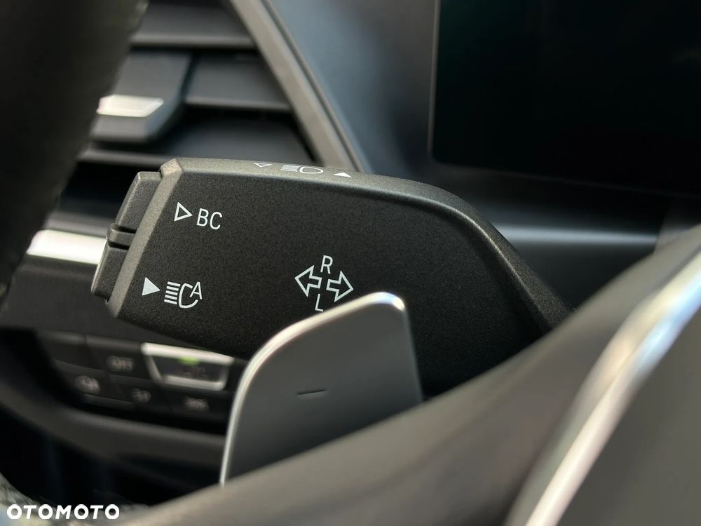 BMW Seria 3 320d xDrive mHEV sport - 24