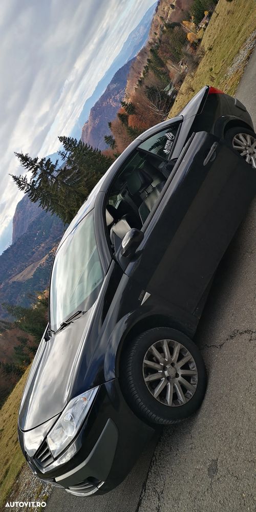 Renault Megane ver-2-0-coupe--cabriolet-confort-dynamique - 2