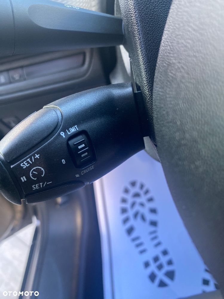 Peugeot 2008 PureTech 110 GPF Stop&Start EAT6 Allure - 26