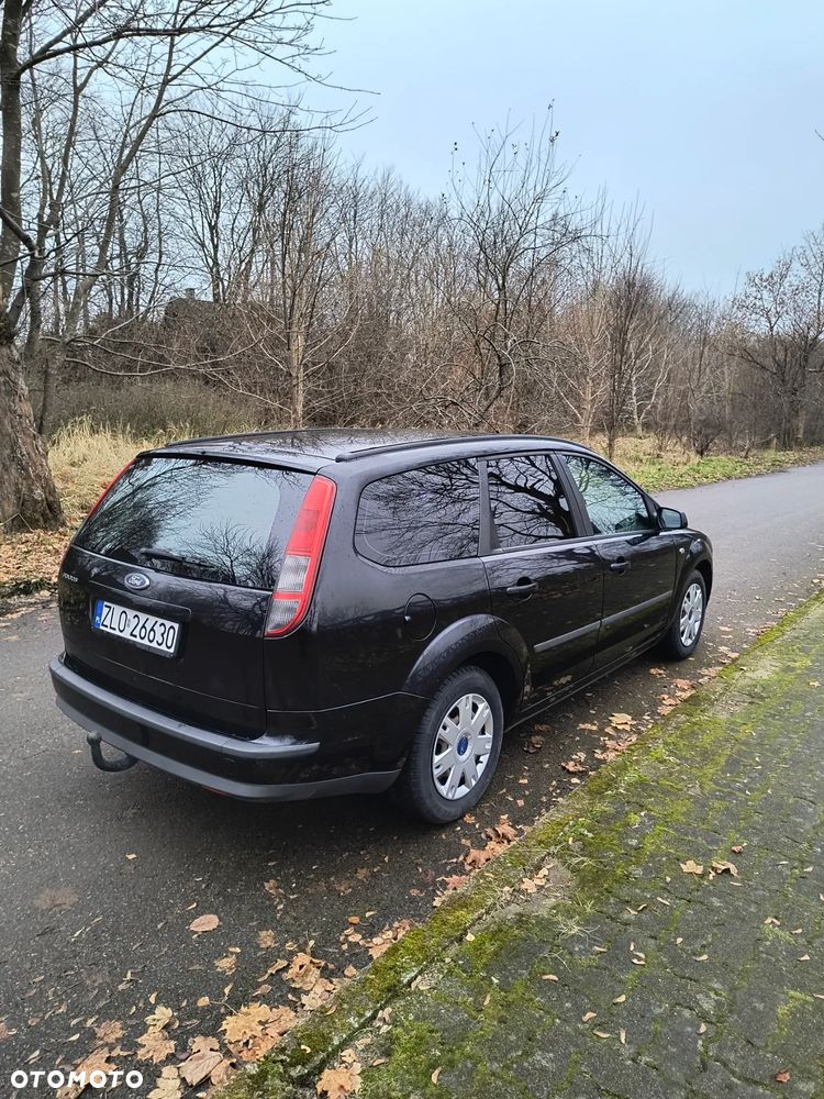 Ford Focus 1.8 FF Ambiente - 2