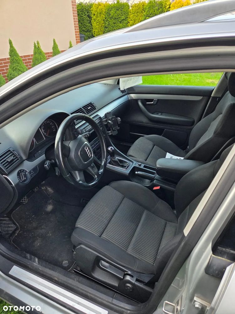 Audi A4 Avant - 4