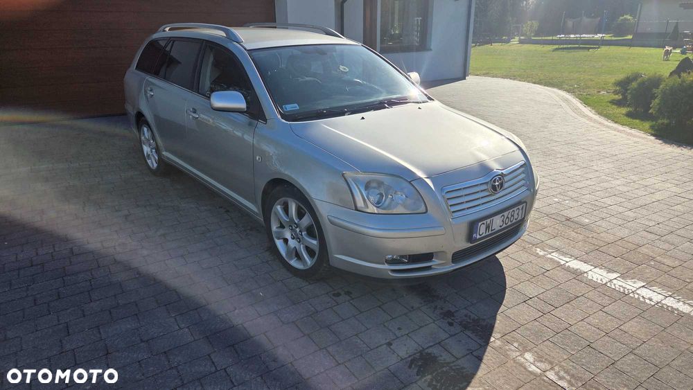 Toyota Avensis - 1