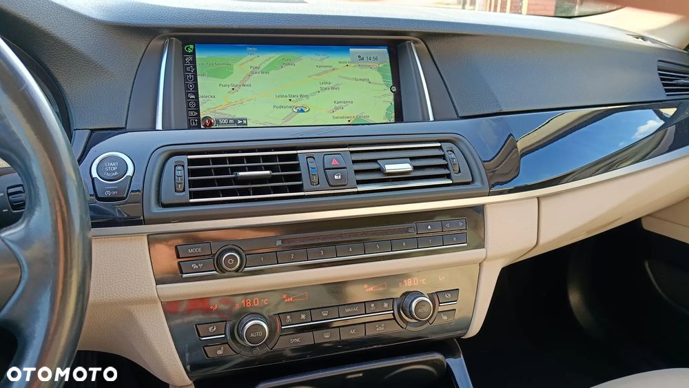 BMW Seria 5 530d xDrive Modern Line - 30