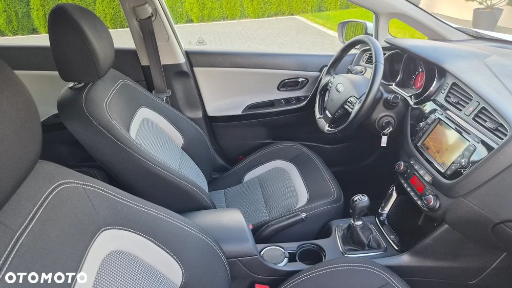 Kia Ceed 1.6 GDI Platinum Edition - 16