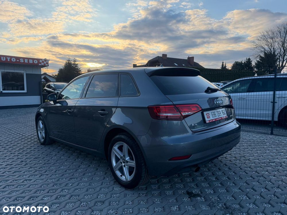 Audi A3 Sportback 1.0 TFSI design - 15