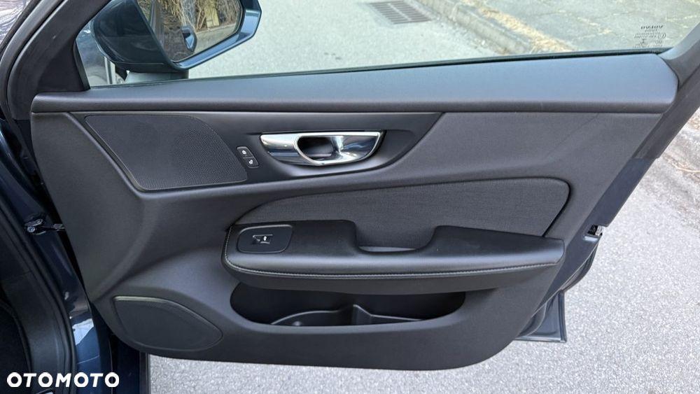 Volvo V60 D3 Momentum - 32