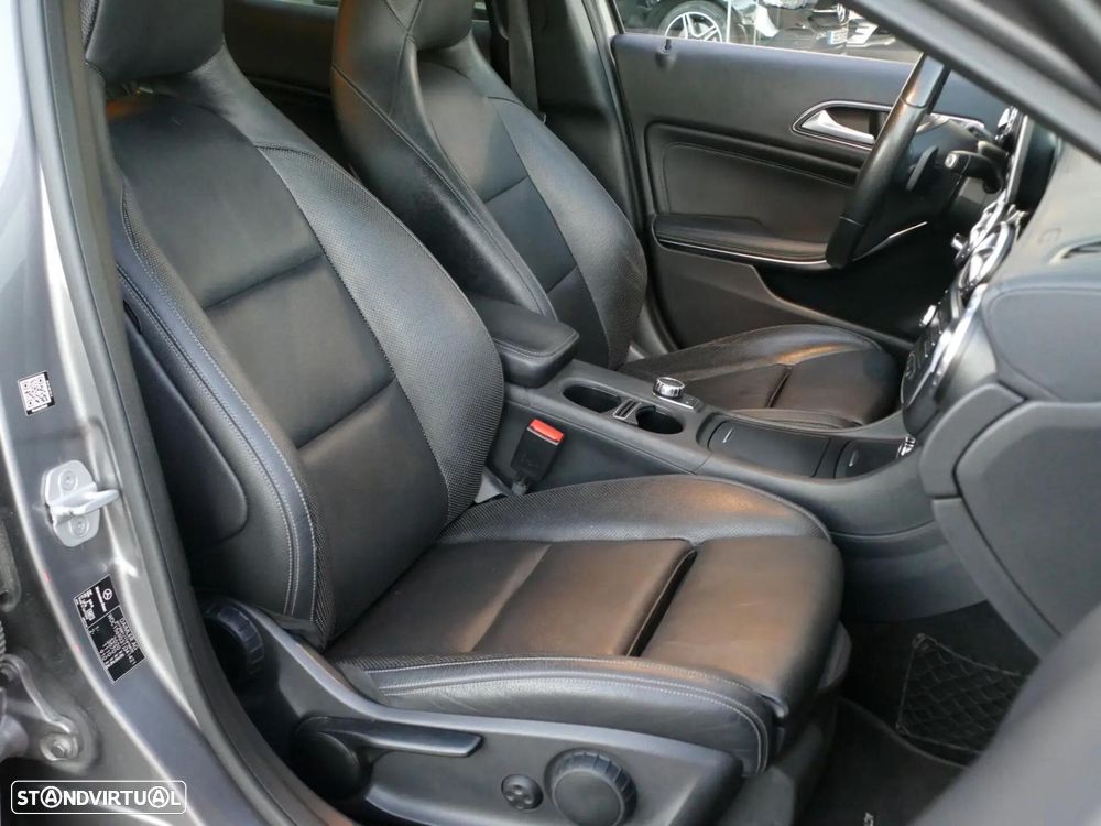 Mercedes-Benz GLA 220 d Urban - 30