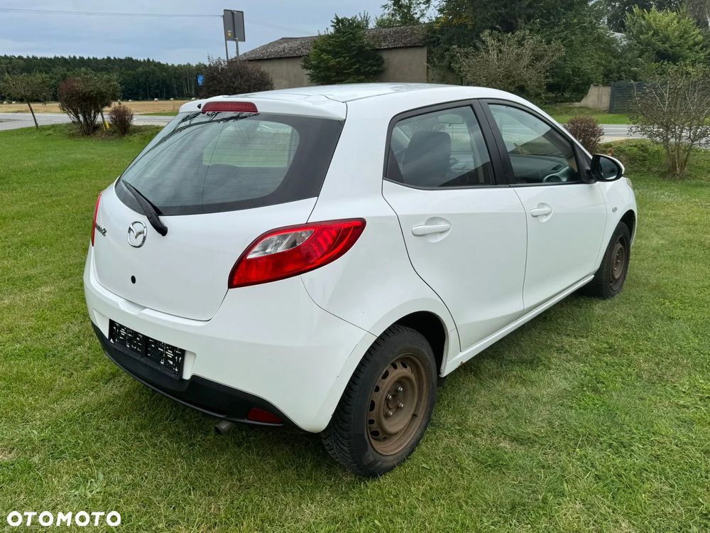 Mazda 2 - 9