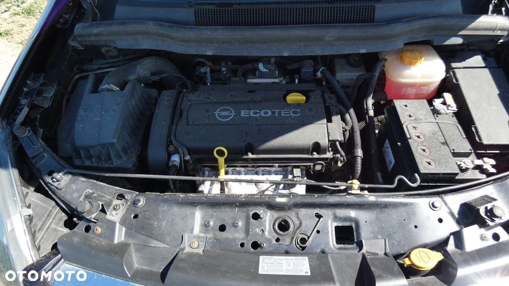 Opel Zafira 1.8 Family - 23