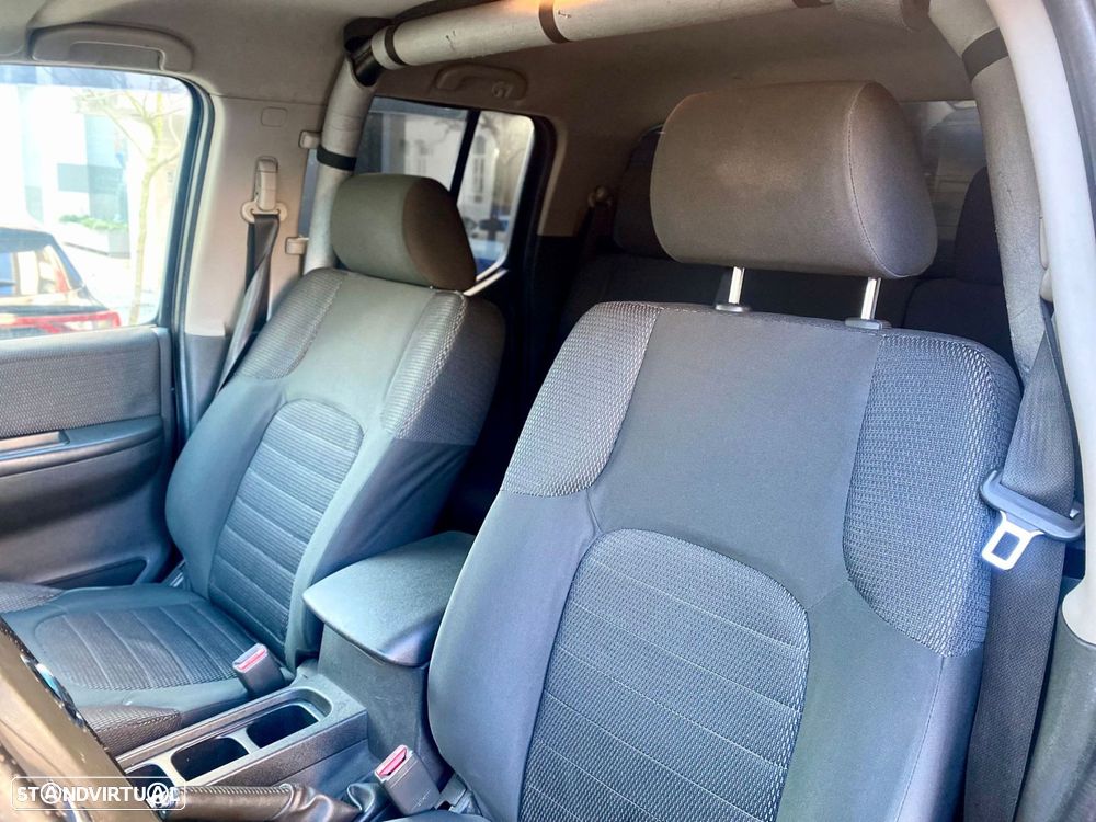 Nissan Navara 2.5 dCi CD LE 4WD - 14