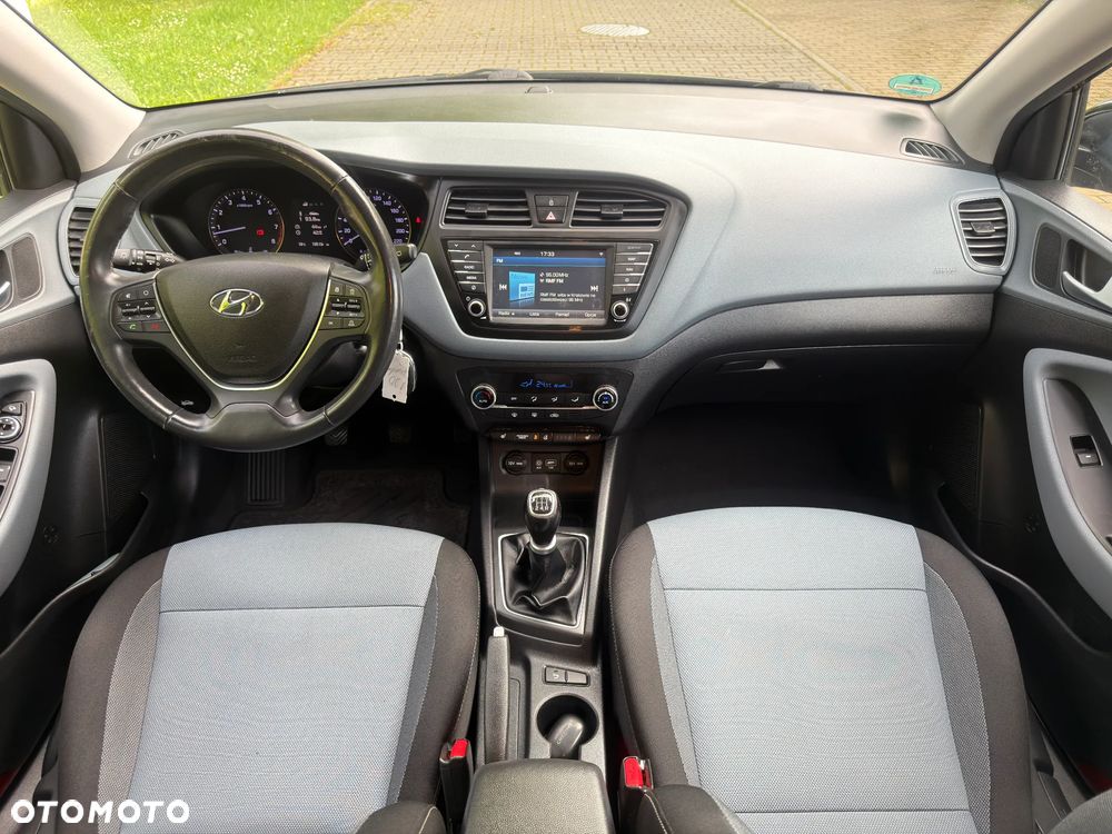 Hyundai i20 1.2 YES Gold - 8