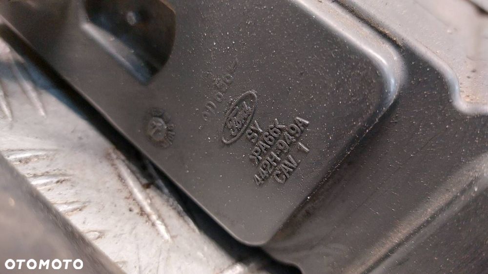 FILTR WĘGLOWY FORD TAURUS IV 3.0 V6 - 4