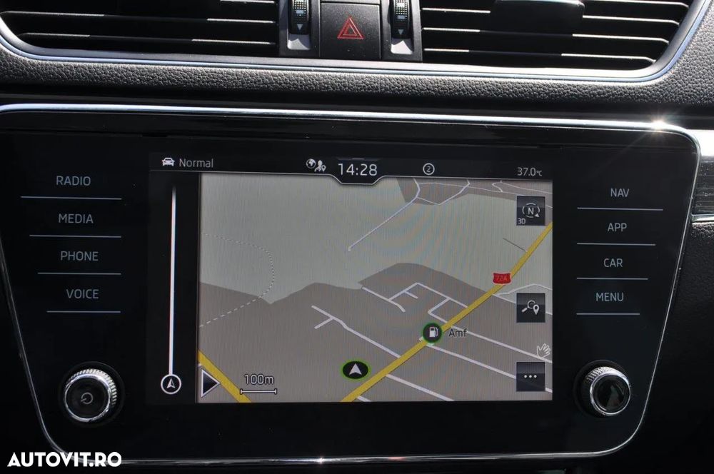 Skoda Superb 2.0 TDI DSG Premium Edition - 26