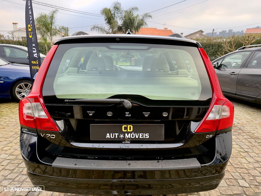 Volvo V70 2.4 D5 Momentum - 18