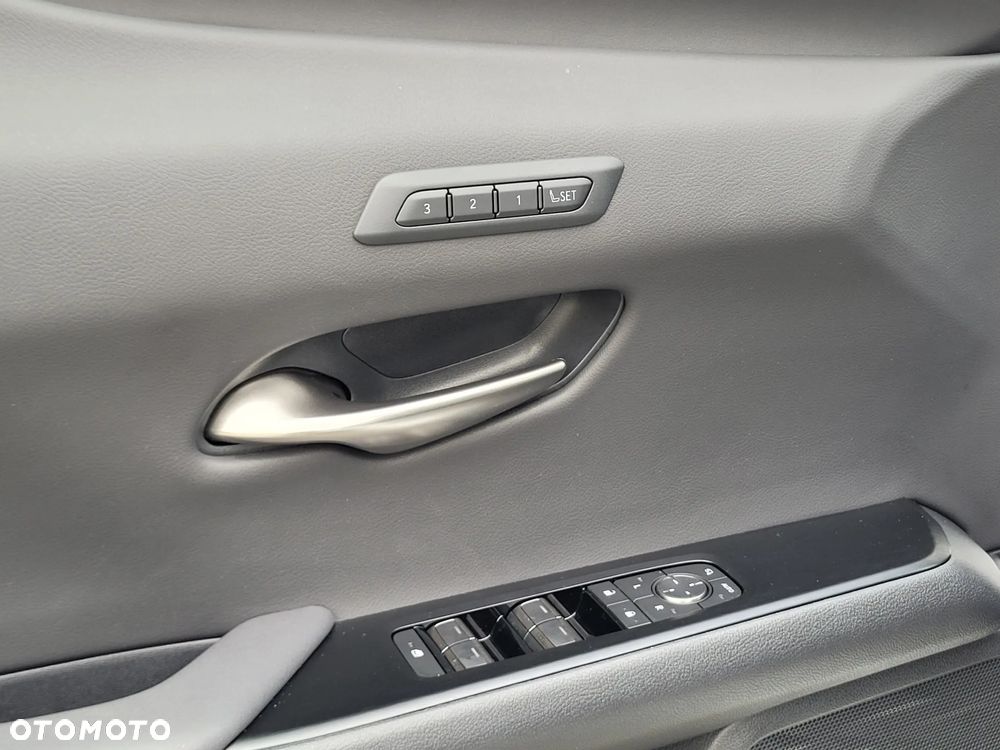 Lexus UX 300h F Sport - 27