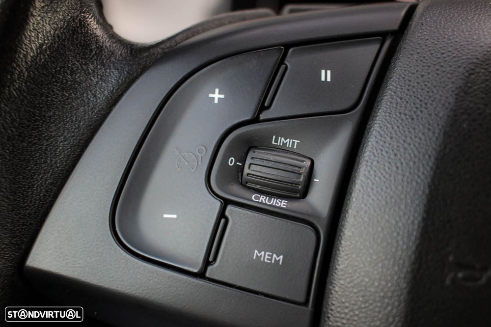 Citroën C4 Cactus 1.2 PureTech Shine Pack - 18