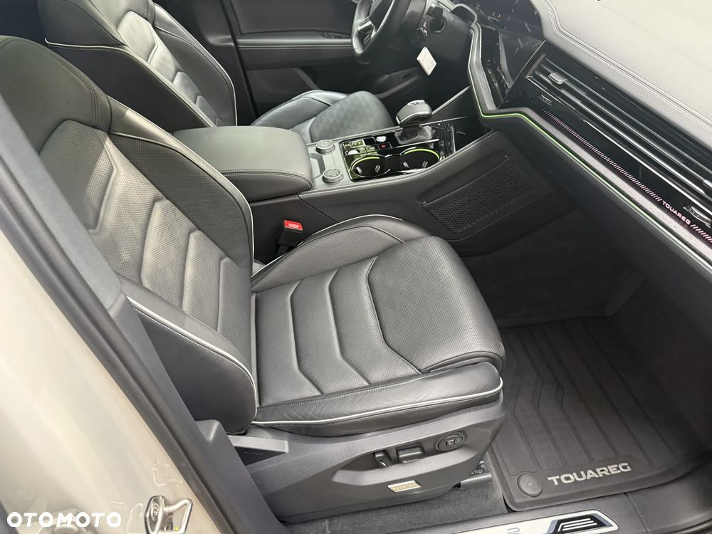 Volkswagen Touareg 3.0 V6 TDI 4Motion R-Line - 19